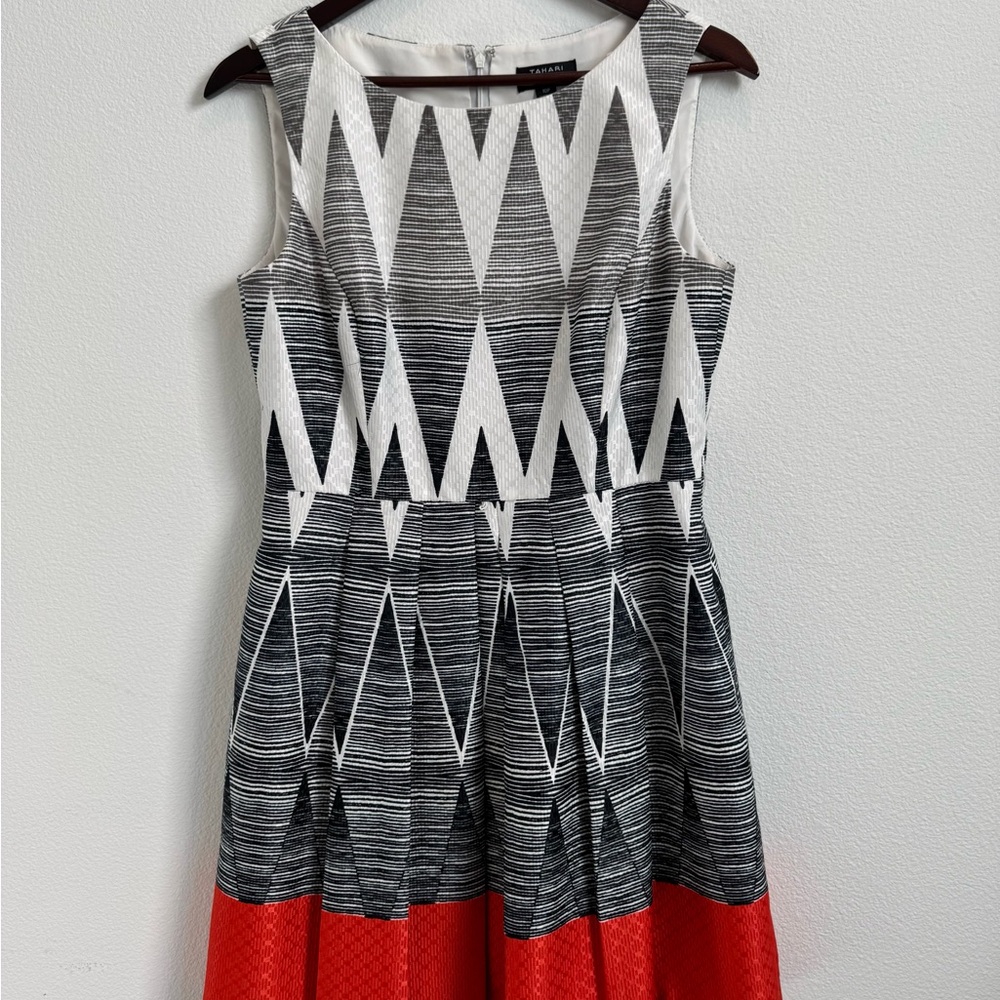 TAHARI Black Orange White Striped Sleeveless Short Fit & Flare Dress Size 10P